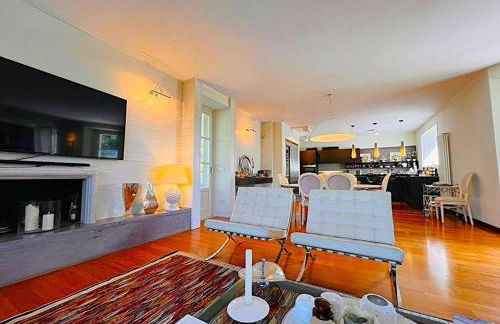 Exclusive Villa with Private Swimming Pool - Photo 17