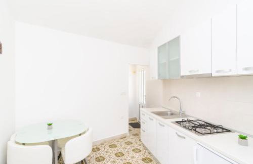 Apartments & Rooms Bari i -Comfort One Bedroom Apartment with Balcony and Garden View Apt Preko-5 - Foto 3