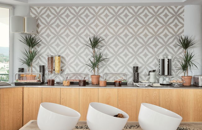 Atlantis Hotel - Photo 70