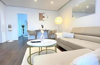 REGENCY Apartments - Zentrale 50m2 Wohnung I Balkon I Wasserblick I WiFi I Netflix - Foto 1