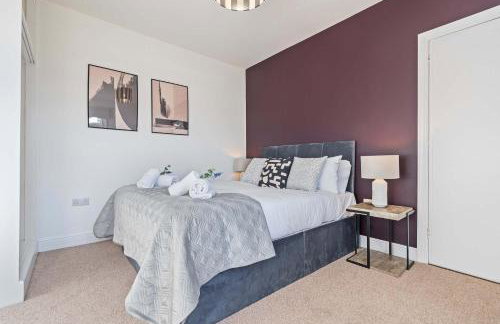 Charming and Spacious Home in Cradley Heath by 53 Degrees Property Sleeps 8 - Foto 16