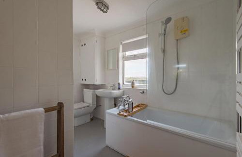 The Watch Tower by Bloom Stays - Photo 11