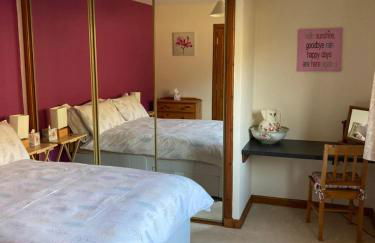 Springbank Apartment - Sleeps 4 - Pet Friendly - Photo 16
