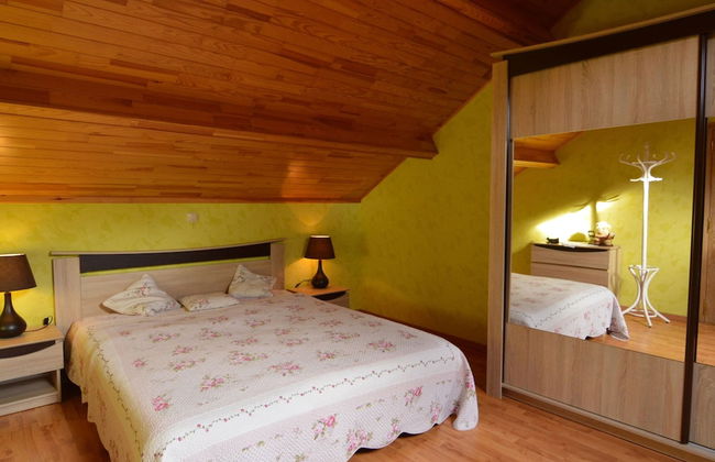 Charming Stay Near Forests - Photo 6