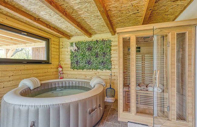 Rural House With Wellness - Photo 20