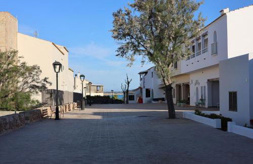 Apartamentos Es Caló - Photo 37