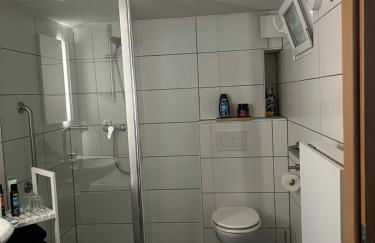 Gemütliches, barrierefreies Apartment in Dortmund-Brackel, Ruhige Lage, nur 5 Minuten zum Flughafen Dortmund - Photo 15