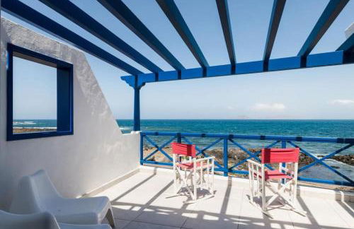 Casa Charcón Alto, en primera línea de mar - Best Villas Lanzarote - Photo 12