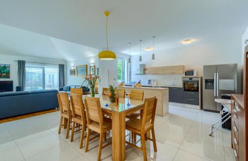 Villa Župa with Heated Pool, Tennis Court & Mini Golf - Foto 20