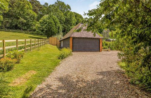 Charming Annexe Lodge with Parking - Pass The Keys - Foto 31