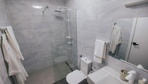 Delightful Seaside Studio Apartment D - Faraway - Photo 5