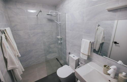 Delightful Seaside Studio Apartment D - Faraway - Photo 5