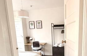 Newly refurbished 2 BR Apartment in South London - Photo 13