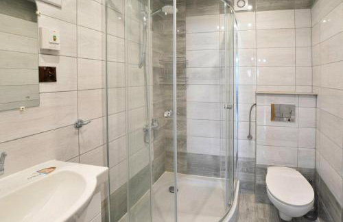 Wooden House by Ostrowieckie Lake With Beach - Foto 39