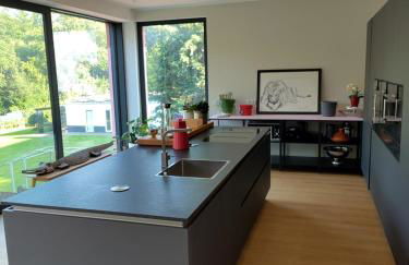 Großzügige Ferienwohnung in innovativem Zero-Emissionen Haus - Foto 2