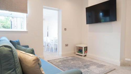 The Comet - A Home with 4 Bedrooms and 3 Bathrooms near Alton Towers for You - Foto 4