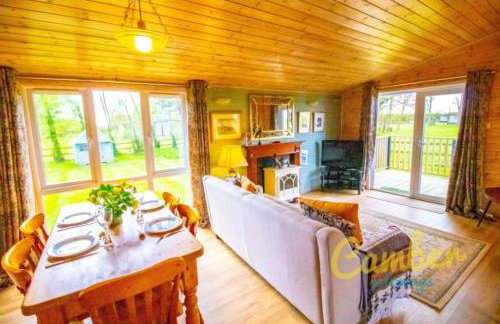 Rainbow Petty - Romney Marsh, Kent - Photo 2