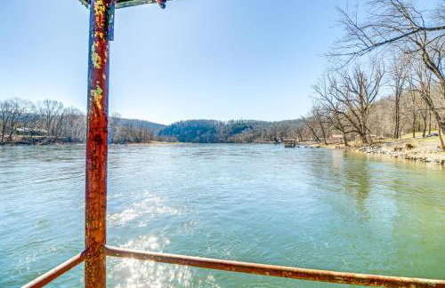 Spacious Cabin with Private Dock on White River! - Foto 36