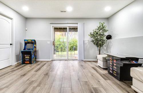 Cozy Ohio Home - Deck, Arcade Games and Near Golfing - Foto 19