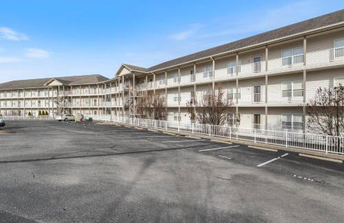 Nautical-Inspired Lakefront Unit w/ Awesome Views - Foto 68