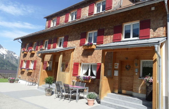 Majestic Apartment in Schrocken - Photo 1