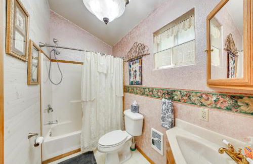 Homey Pet-Friendly Libby Cottage with Yard by Creek! - Foto 14