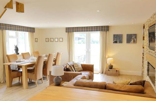 Old Groom's Cottage - Photo 9