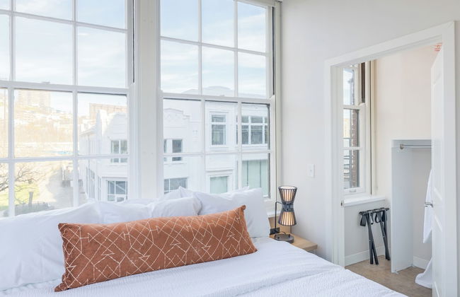 Unique Historic Experience Conveniently Located in the Heart of Cincinnati - Foto 26