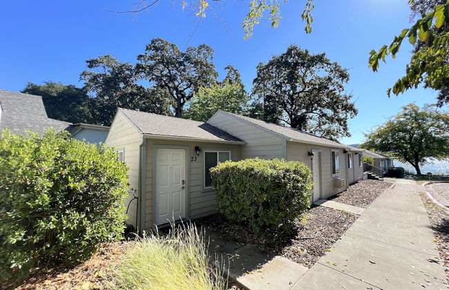 Clear Lake Cottages & Marina - Foto 12