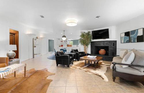 Creekside Haven with Pool and Firepit - Foto 13