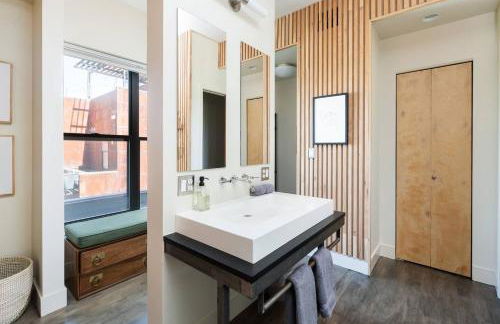 ChampaHouse- Easy access to Rino/Ballpark/Downtown - Foto 36