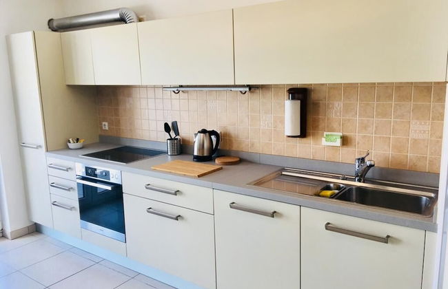 Large Art Deco Flat 100m2 in City Center - Parking - Photo 8