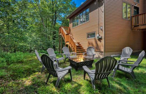 Serene & Fun Family Gem ~ Big Bass Lake Community! - Foto 31