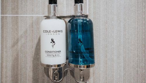 Brimmond Homes - nr to Univ, Hospitals, o2 Apollo, PLAB & 7 mins to City Centre - Stylish, Modern & Secure 2 Bed, 2 Bath Apt with Allocated Free Parking - Foto 5