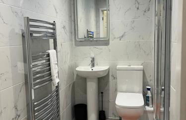 town centre 3, 1st floor, king bed entire flat - Foto 17