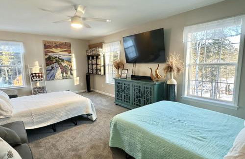Waterfront Family & Pet Friendly Home with Hot Tub "Sandpiper Shores" - Foto 31