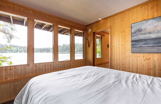 Goss Lake Getaway by Avantstay Lakefront Escape - Photo 28