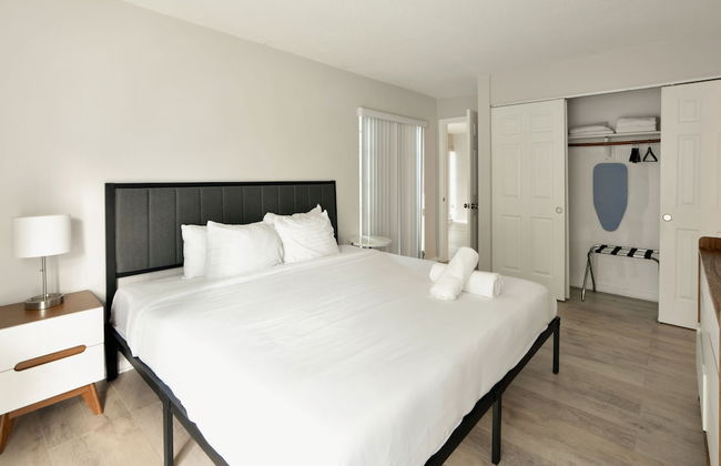 Artrageous on the river By RocketStay - Photo 52