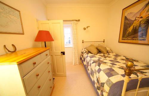 Old Coastguards - Stunning Historic Cottage - Photo 6