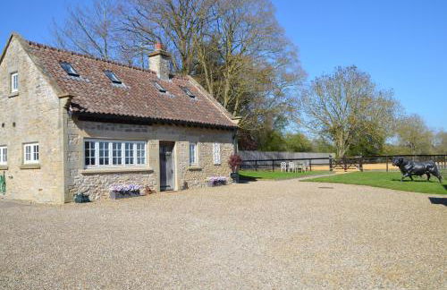 Luxury Old Stone Cottage, Beautifully Presented - Photo 39