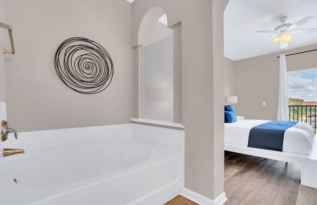 2BR Condo - Hot Tub Pool Near Disney - Photo 17