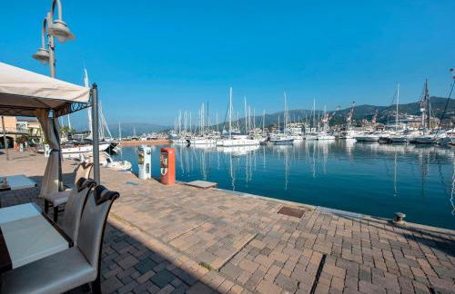 Leo! Intero appartamento ad uso ESCLUSIVO - Aeroporto Genova Sestri Ponente - Foto 23