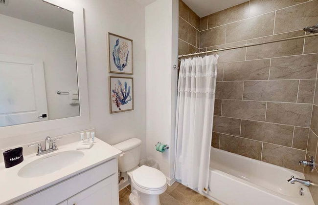 New Home 3br/2.5br w/ Kayak Access Sleeps 9 - Foto 36