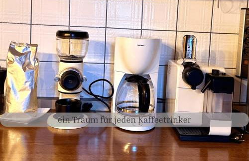 Lodge of Africa - einzigartige Themenzimmer, eingezäunten Garten, Sauna, Whirlpool & Kamin, Hunde willkommen, Gasgrill, voll ausgestattete Küche, großer Essbereich, Hamburg & Stade in der Nähe - Photo 11