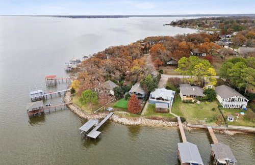 Lone Star Lake Cottage-NEW Trex Deck, boat dock - Foto 24