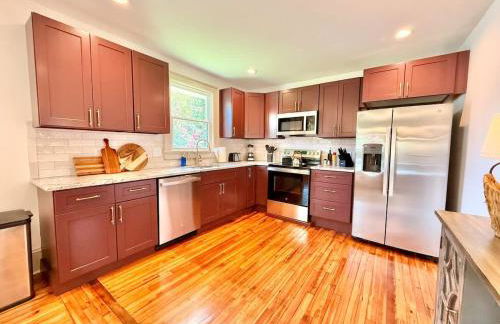 Charming Downtown Family Home with Fenced Yard - Foto 5