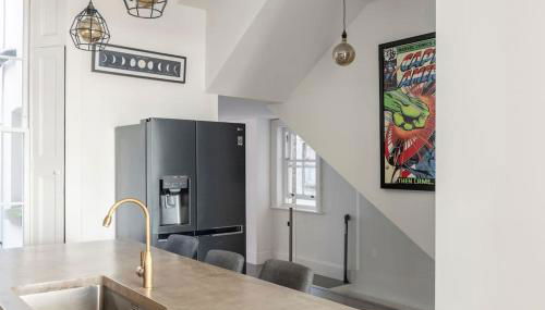 3 Bedroom, 3 bathroom large flat with sea views! - Foto 4