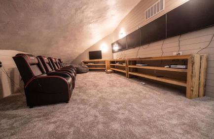 East Cabin- Yellowstone Family Retreat- Sled Hill - Foto 36