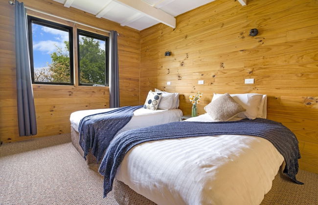 Mole Creek Cabins - Photo 9