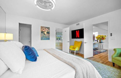 Nature-Inspired Stay with Pool, Fire Pits and More - Foto 15